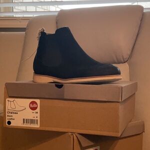 Rollie Black Chelsea Boots